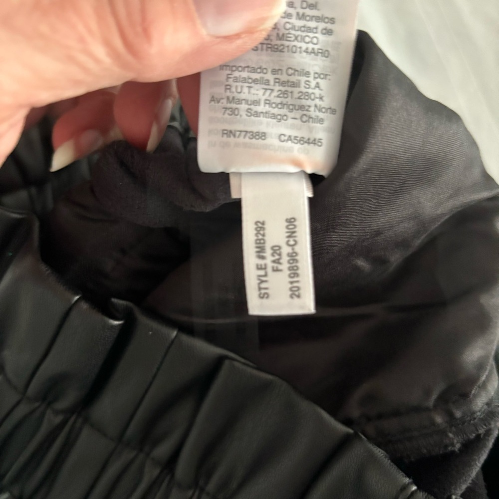 Madewell Vegan Leather Pull-On Paperbag Pants Black‎ Style MB292  size 4 - Picture 11 of 11